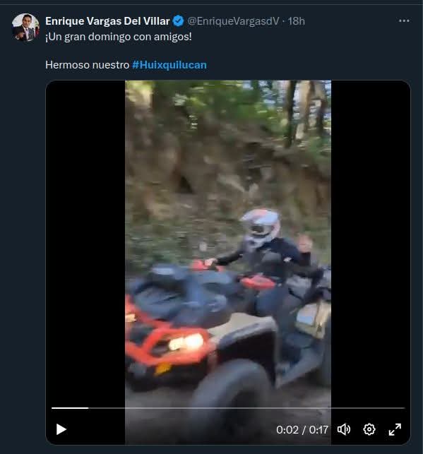 Mientras tanto el líder del grupo criminal recorriendo los bosques de Huixquilucan que piensa talar y/o privatizar.