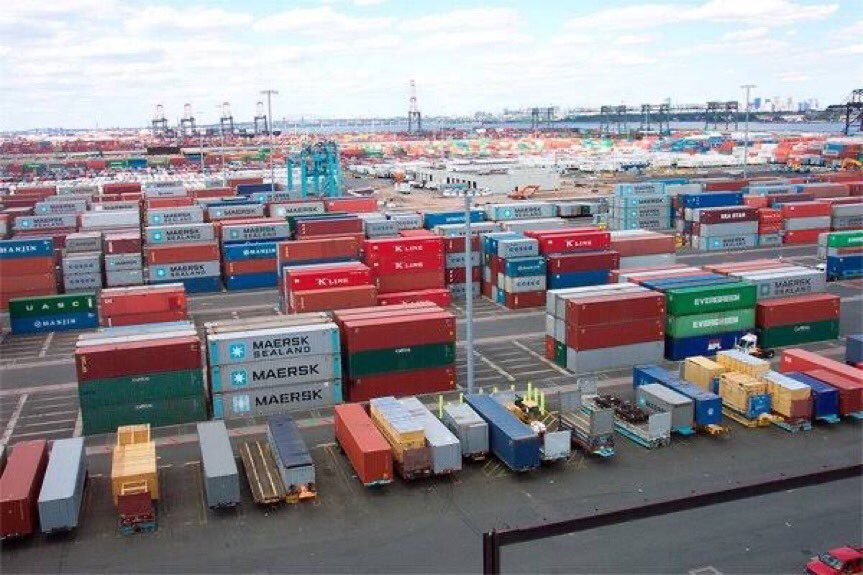 Nedumcity_'s tweet photo. Mazi Nnamdi Kanu’s Demands to dropping Biafran agitations back in 2017 in his meeting with the South East governors, leaders and stake holders: 

1. Making Enugu International Airport a grade one airport so that passengers can fly in without stopovers in Lagos or Abuja.

2. Dredging of River Niger.

3. Upgrading Owerri airport to a functional cargo airport.

4. Operating Port Harcourt, and Calabar seaports at full capacity.

5. Revival of moribund industries in the South East and South-South to provide job opportunities.

6. Functional rail lines in South-East and South-South regions.

7. Provision of good primary health care system.

8. Provision of Steady electricity supply.

Few days after making these demands, his fathers house was raided and 28 young Igbos killed. 

He escaped by the whiskers.
Nnamdi Kanu may be arrogant just like Donald Trump but he meant well and deserves every form of respect. He wasn’t selfish like our leaders.