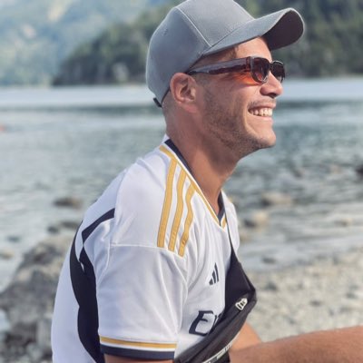 NicolasZega's tweet photo. #NuevaFotoDePerfil https://t.co/EyuOdr7sHd