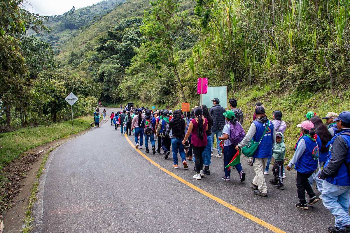 CEnsayos's tweet photo. NO OLVIDAMOS 🎗🌱
Un año después del asesinato de #CarmelinaPavi la violencia continúa en el #nortedelCauca.
Por ello las mujeres del territorio marchamos ayer hacia #Toribio mostrando su hartazgo por la situación de violencia.
Abrimos hilo sobre el contexto. 👇🏾 https://t.co/ARnzAVovwT