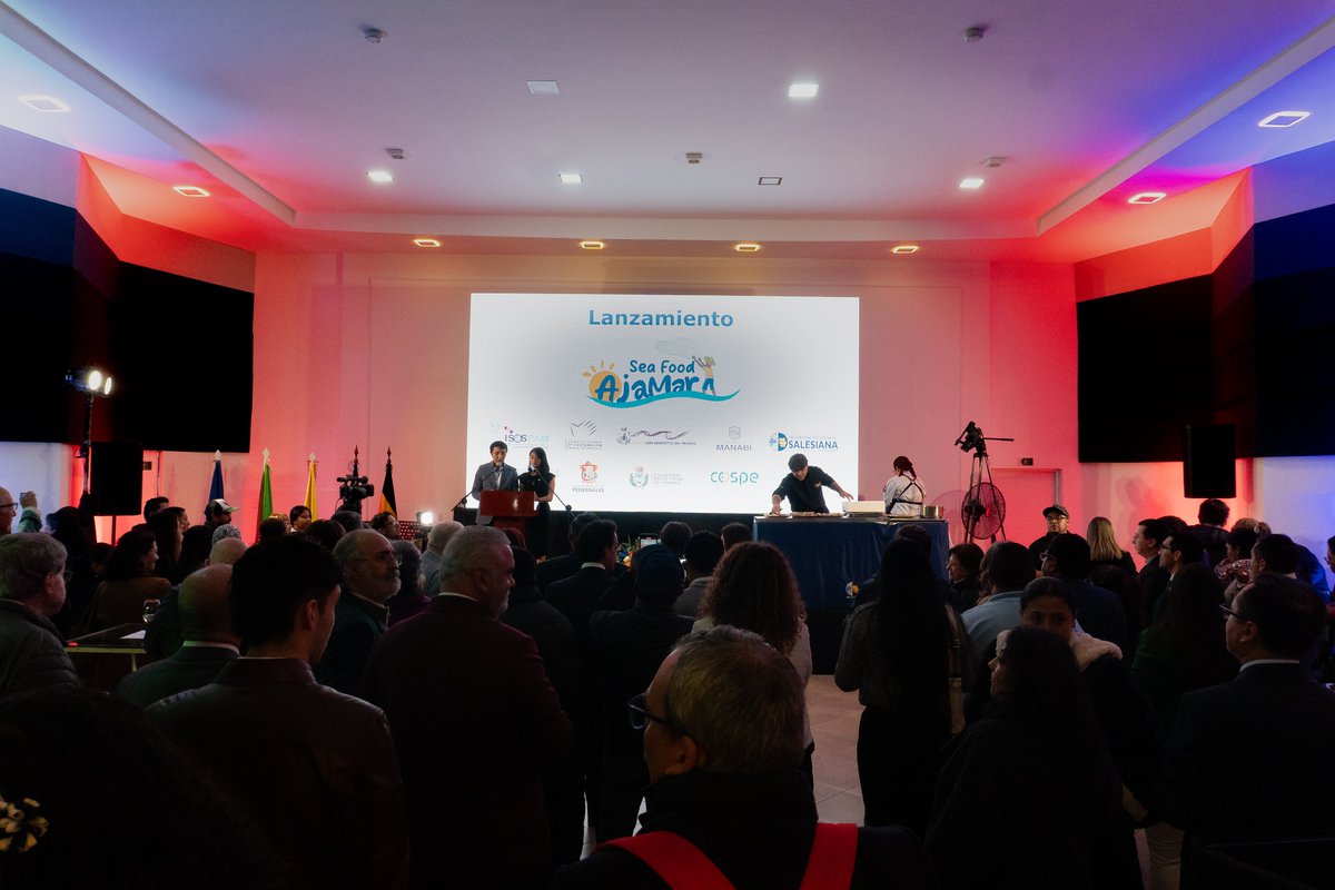 ItalyinEcuador's tweet photo. Esta iniciativa es parte del proyecto #ISOSPAM financiado por la @AicsBogota y ejecutado por la @upsalesianaec🌊🐟 ¡Un gran paso hacia un futuro más inclusivo y sustentable! @aics_it https://t.co/8k7ItAs2HJ