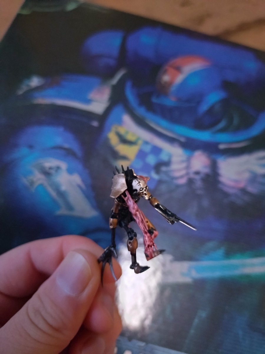 #ウォーハンマー

朝活
フレイドワン塗ってた