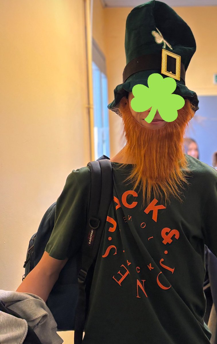 Manon Lafage tweet media