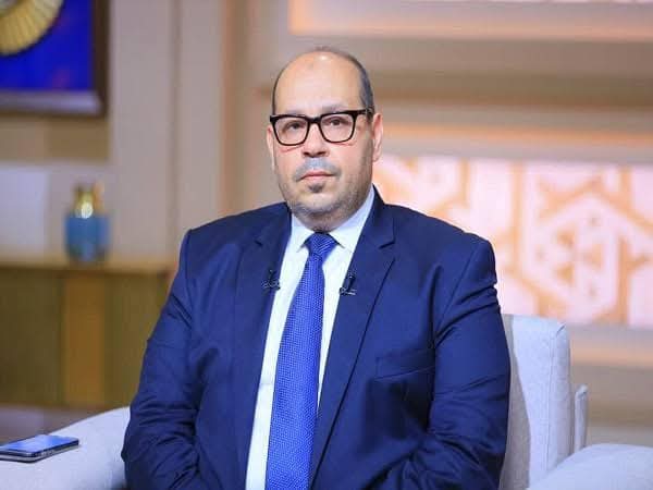 Mshawky1010's tweet photo. ياسر إدريس رئيس اللجنة الأولمبية المصرية:

الأهلي قدم مستندات جديدة، في شكواه ضد اتحاد الكرة ورابطة الأندية.

الأهلي واتحاد الكرة يعرفان أن اللجنة الأولمبية من حقها مناقشة أي شكوى يتم تقديمها من الأندية، وسيكون لها قرار، ومن حقها البت في شكوى الأهلي.

لا نتدخل في القرارات الفنية للاتحاد، وندرس الأمر من منظور اللوائح، والأهلي تقدم بشكواه على مرتين، أول أمس، وتم تقديم أمس، متابعة للشكوى، بمستندات جديدة، وطلبنا رد من اتحاد الكرة.

سنتبع إجراءاتنا بشكل جيد، ومن حق أي طرف الطعن على القرارات في الكاس، ولن يخرج القرار إلا بعد دراسته بنسبة 100%.

الأهلي يعرف التسلسل القانوني، ويعرف أنه من حقه تقديم شكوى للجنة الأولمبية، ثم اللجوء للكاس، ونحن لنا دور، وسيكون هناك قرار خلال الفترة القادمة.

اتحاد الكرة من حقه أن يقول أن الأمر شأن داخلي، ولكن الإجراءات من ناحيتنا مظبوطة، والقرار سيكون سريع قبل استئناف مباريات الدوري.

منحنا اتحاد الكرة ورابطة الأندية أسبوع للرد على شكوى الأهلي، ولكن تكون هناك لجنة استماع، والحديث عن أن اللجنة الأولمبية غير مختصه للفصل غير صحيح.
