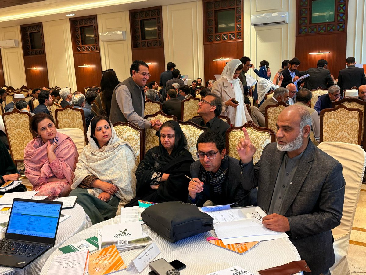 malikemal's tweet photo. At #Uraan Pakistan stakeholders Breakout session at CM House KP @GovernmentKP. discussing #5Es framework. 5Es are linked to Most of the #SDGs https://t.co/hJeSwBApLK