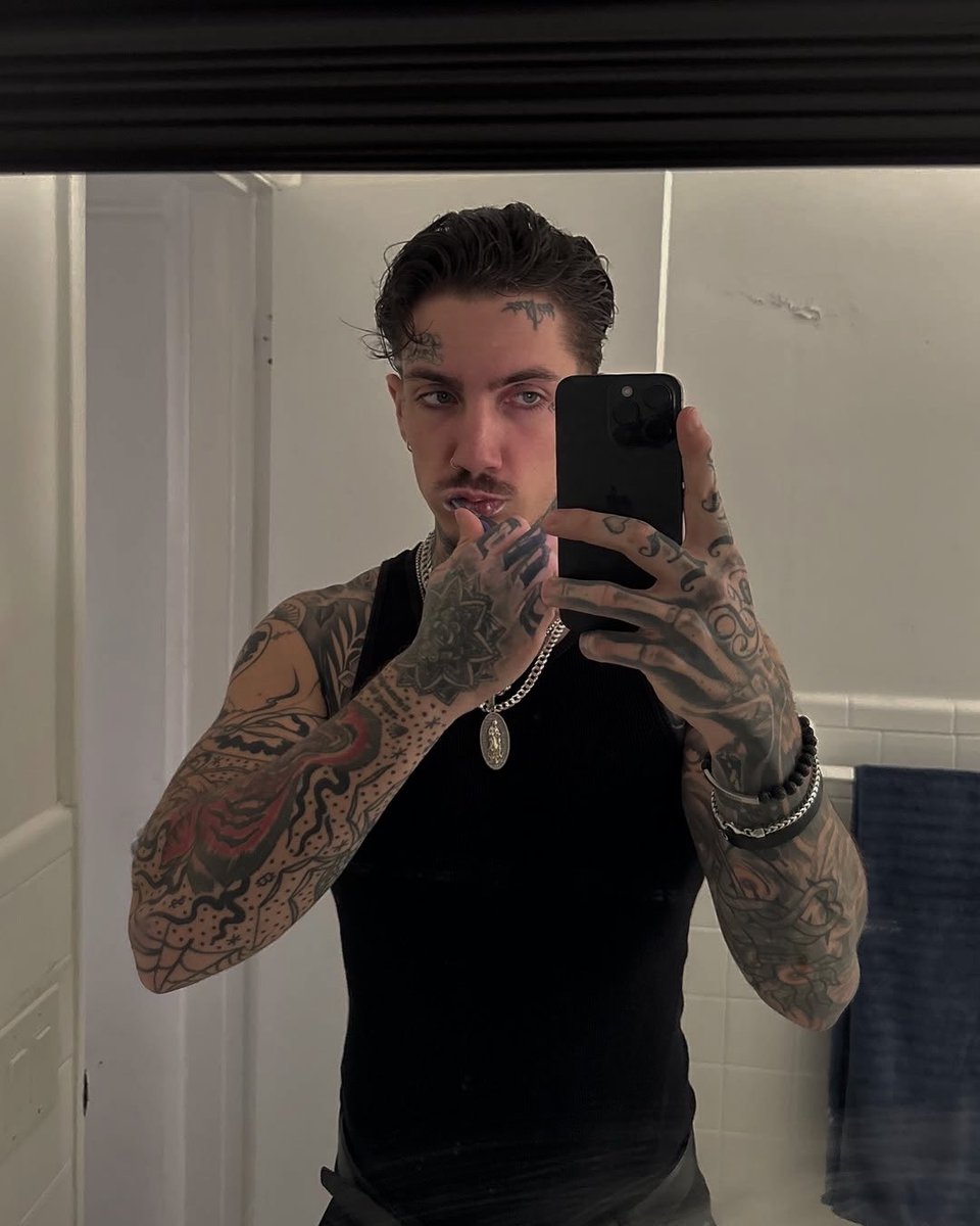 𝐒𝐔𝐌𝐈. 📍 tweet media