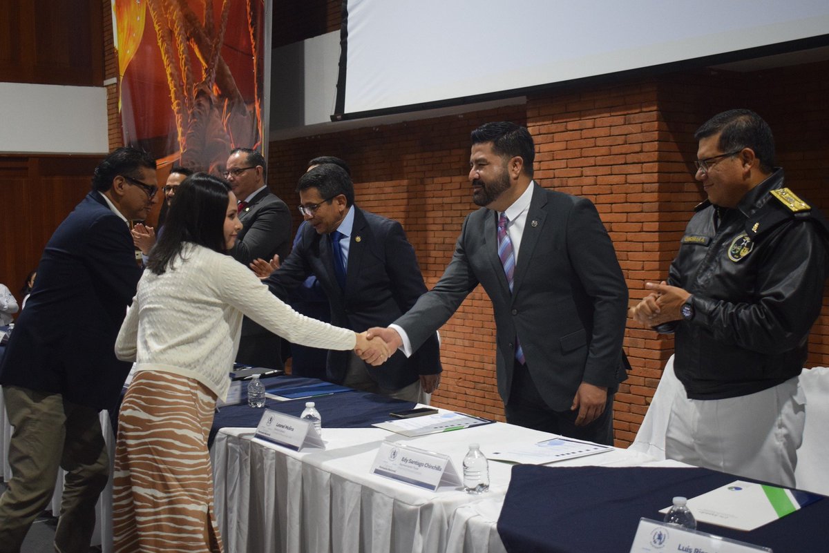 cpngobgt's tweet image. Obtener la Declaración de Cumplimiento denota el cierre de brechas y el compromiso realizado por #Chiquita a fin de dar cumplimiento a las medidas de Protección Portuaria establecidas en el #CódigoPBIP.