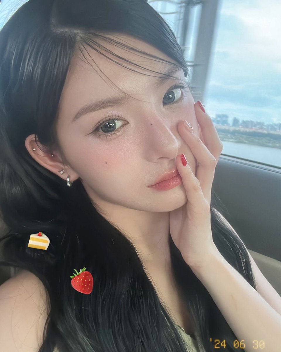 yiren. tweet media
