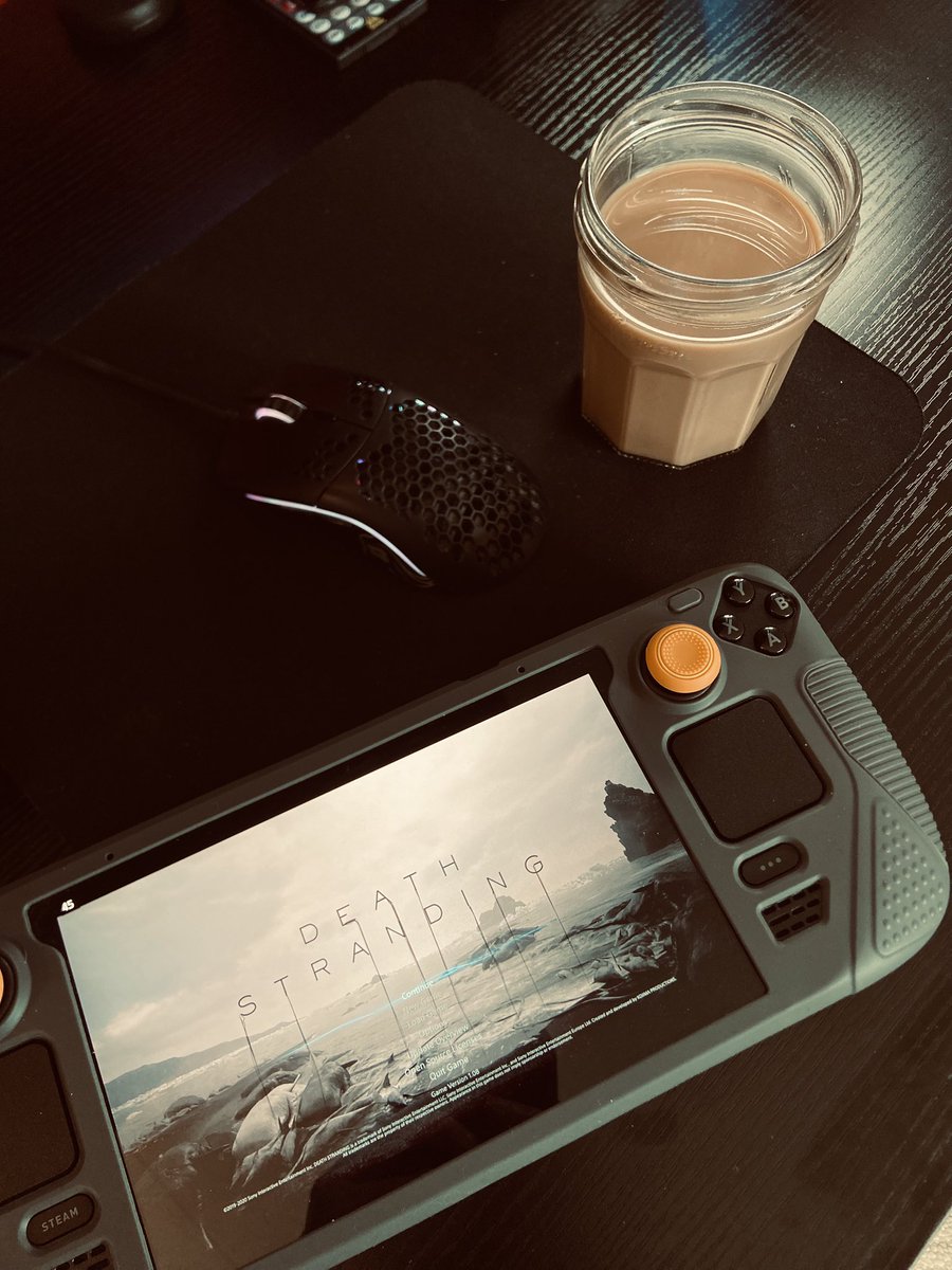 BergenJoe's tweet photo. Cold Brew &amp; Death Stranding. ⚡️ https://t.co/ozeWtMrIMR