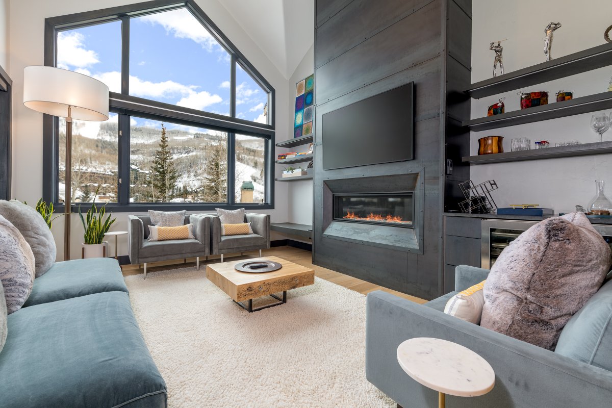 InvitedHome's tweet image. You're in luck 🍀 these incredible homes are still available for a late March getaway ⛷️

1. Creek Crossing at Canyons
2. Daybreak Escape at Bachelor Gulch
3. Stone Creek Chalet at the Aspens
4. Canyons Edge

Comment below for more details.