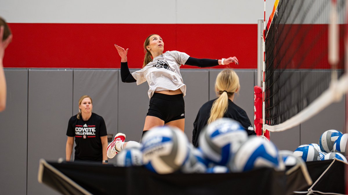 SDCoyotesVB's tweet image. The grind don't stop 🫡

#GoYotes x #WeAreSouthDakota