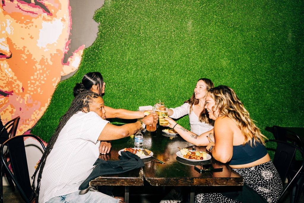 Tipsy Putt tweet media