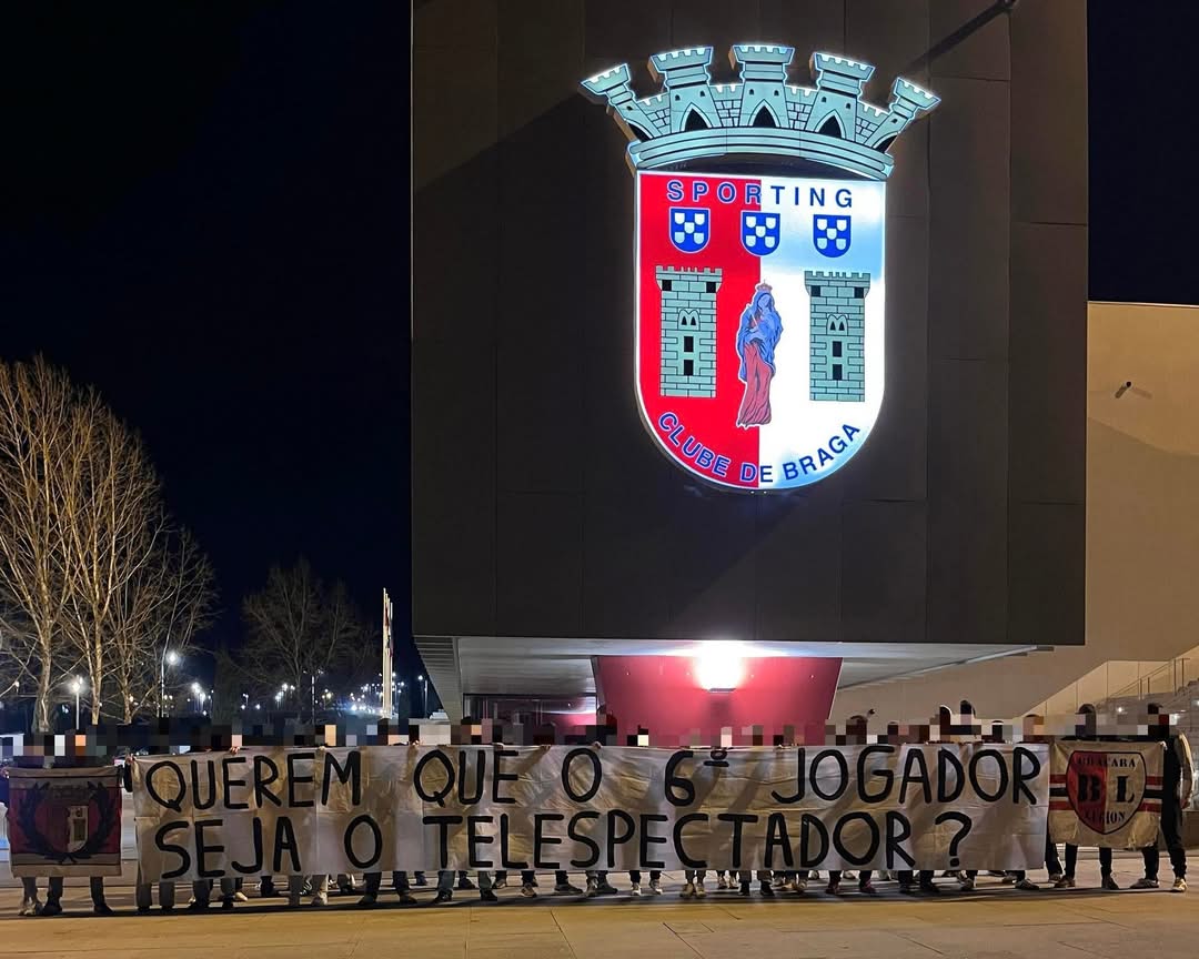 depois dos estádios os pavilhões, não importam os adeptos só as t€l€visõ€s