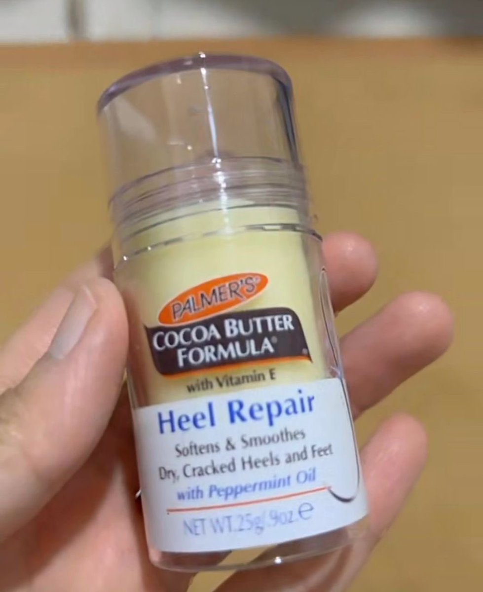 theiceraf's tweet image. Selain muka licin, tumit kaki pon kena licin jugak. Korang sapu jer before tidur setiap malam, baru la cepat dapat result best2!!

Yang penting, no more tumit kaki merekah and kering lepasni 🥹🫶🏻