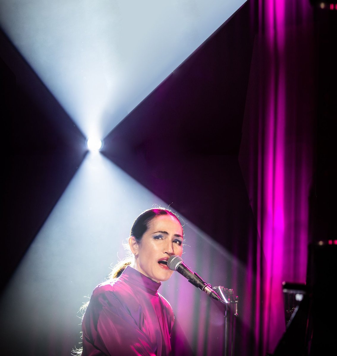 BiGiAM (@bigiampr) on Twitter photo “A voice so wondrous and moving that it makes everyone else’s seem ordinary and mundane..."
<a href="/JOANPOLICEWOMAN/">JOAN AS POLICE WOMAN</a> (solo show) plays <a href="/CreativeFstone/">Creative Folkestone</a> #Kent on Saturday 12th April.
Tickets and info 🎟
bit.ly/MeltingVinylTi…
A @meltingvinylshow - happy to support with PR. “A voice so wondrous and moving that it makes everyone else’s seem ordinary and mundane..."
<a href="/JOANPOLICEWOMAN/">JOAN AS POLICE WOMAN</a> (solo show) plays <a href="/CreativeFstone/">Creative Folkestone</a> #Kent on Saturday 12th April.
Tickets and info 🎟
bit.ly/MeltingVinylTi…
A @meltingvinylshow - happy to support with PR.