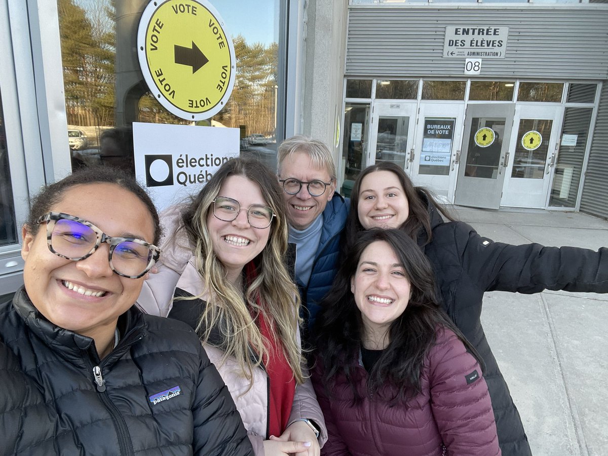 Fin de notre tournée des 24 bureaux de vote! 🗳️ 
Merci à tout le personnel électoral et à mes bénévoles qui m’ont accompagnée toute la journée à travers la belle circonscription de Terrebonne!