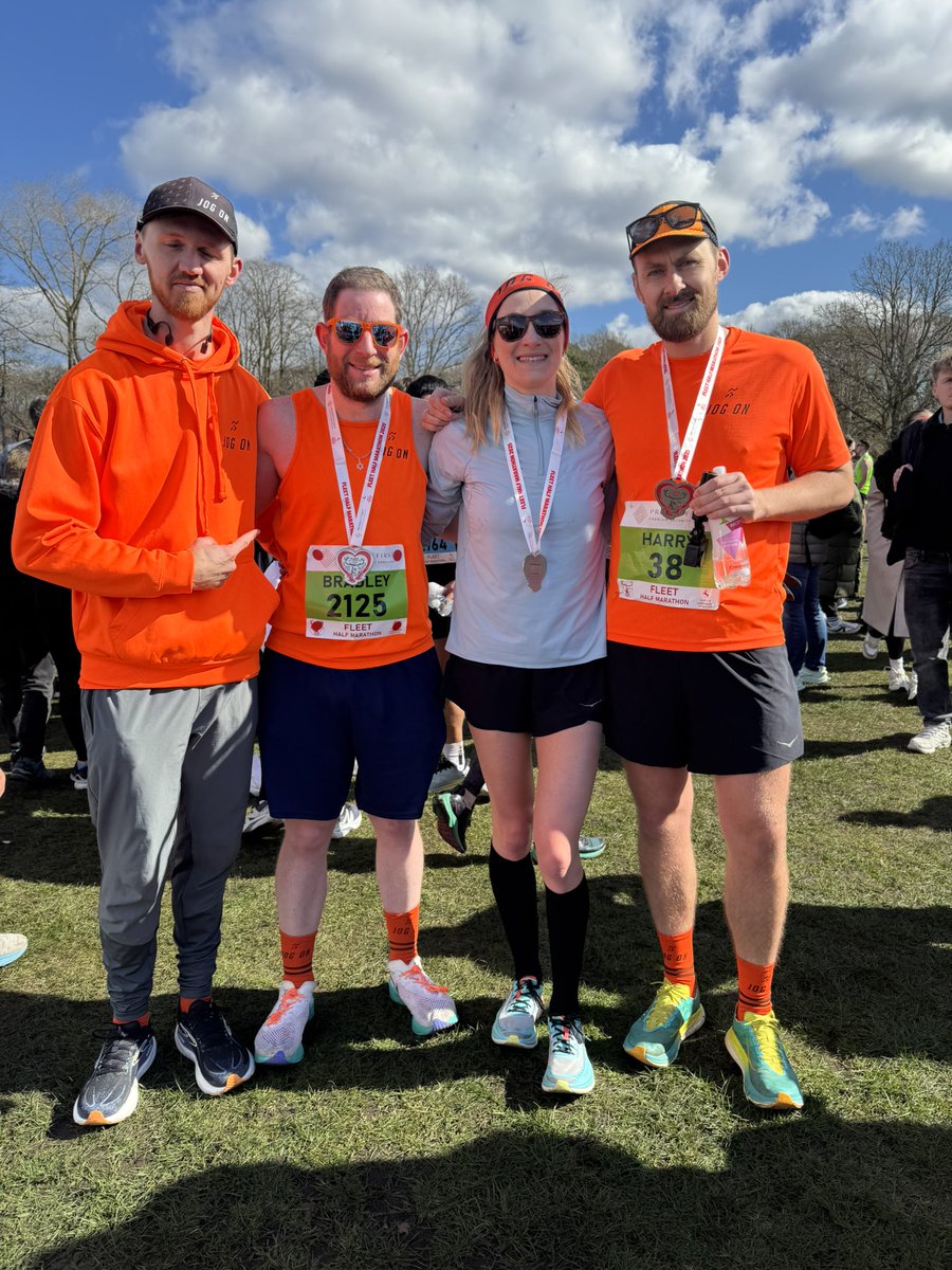 BradleyOliverSinger tweet media