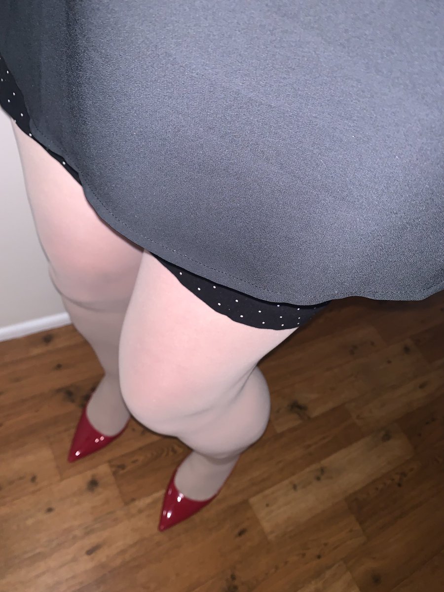 michellethelady's tweet photo. Are the #redheels too much for the office?
#heels #highheels #outfitoftheday #ootd #curvymodel #over50andfabulous #plussize #plussizemodel #transwoman #hosiery #outfits #nylons #shoes #tights #pantyhose #onlymaker #snagtights https://t.co/wazfaK20jY
