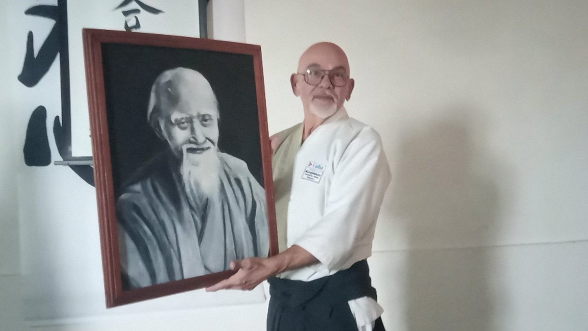 IrisQui98294692's tweet photo. Practicantes Grupo de Aikido en #ColonEnVictoria categorizados a nivel superior en evaluación realizada en el Dojo #Matanzas. Reconocen al Sensei Cecilio Antonio Alfonso Rodríguez, su Presidente por la labor en la promoción y práctica de esta modalidad de las artes marciales https://t.co/znXniXUEm7