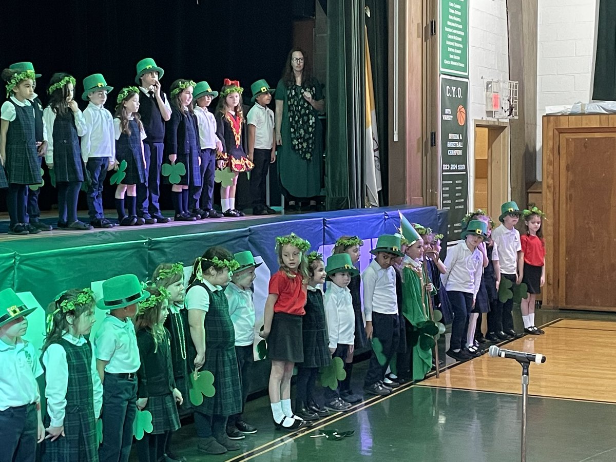 StPatsYorktown's tweet photo. Some St. Patrick’s Day Fun! #stpatspride https://t.co/CaVwcMeyNT