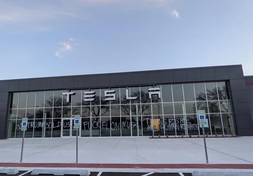 Libs of TikTok tweet media