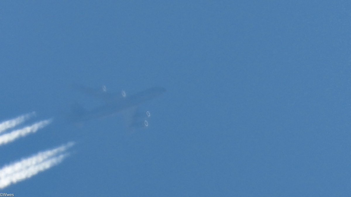 wesleyb1989's tweet photo. March16:
and on the way back
#emptycallsign (#D) #AE0480 (60-0324) #USAF #K35R BOEING KC-135R/T #Stratotanker #39950ft
(#NLspot #Planespotting #Nikon #P950 #P1000 #Aviation #Avgeek #ADSB) https://t.co/Ggf9d46hmM