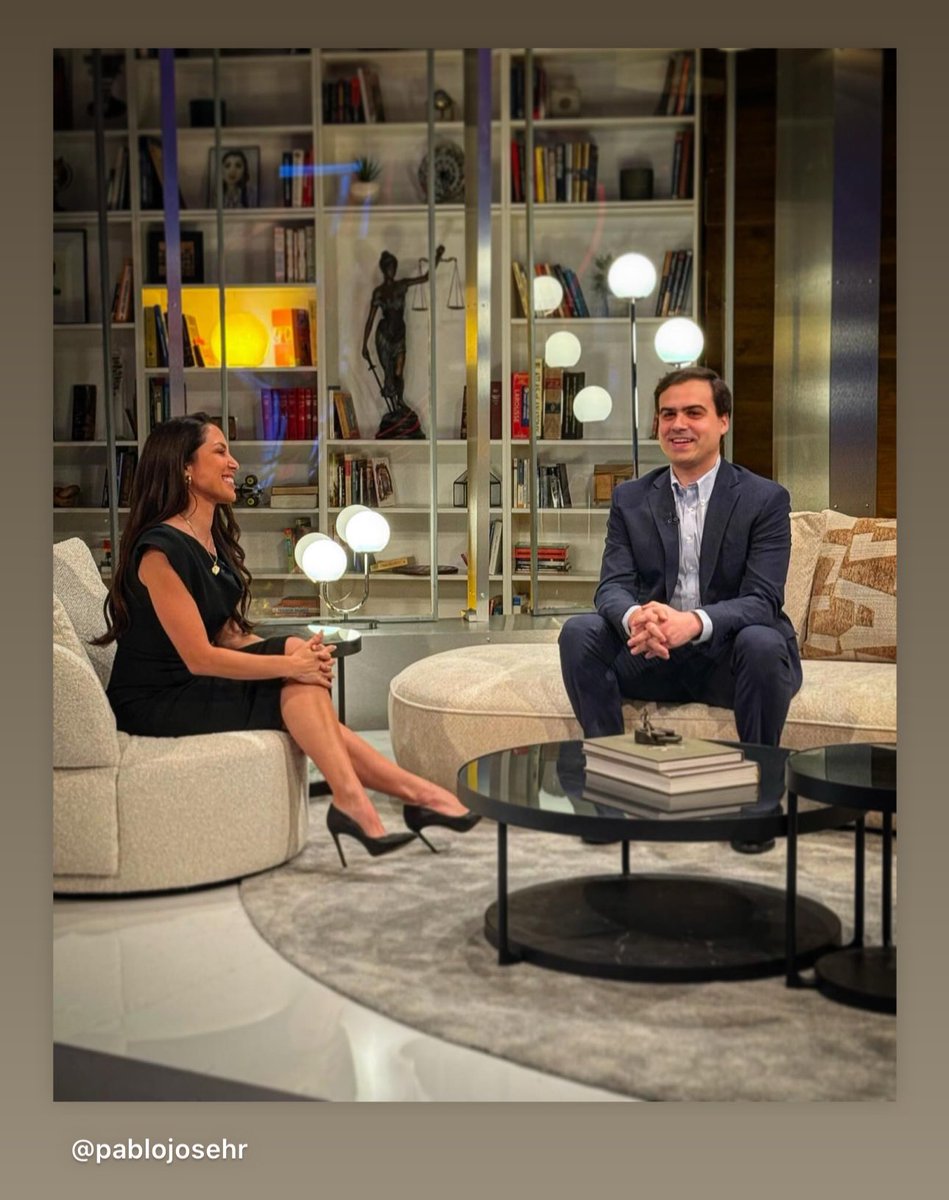 ¡Tremenda conversación con @alexandralugaro hoy!