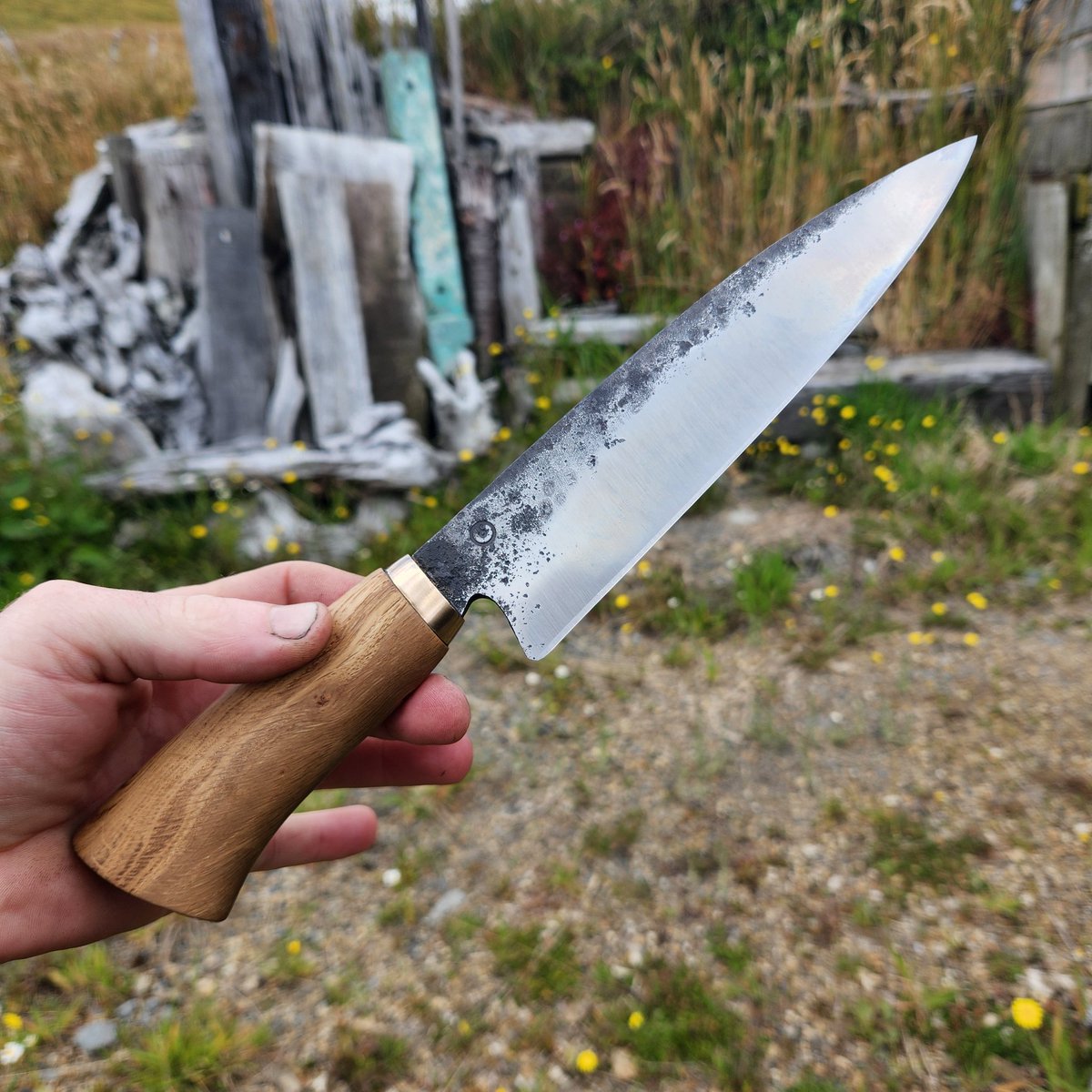 OffTrackArts's tweet image. Hi there, knife making is my passion. I love the processes and materials and obsess over getting the best result i can. This is something I recently finished ready to go to work ⚒️