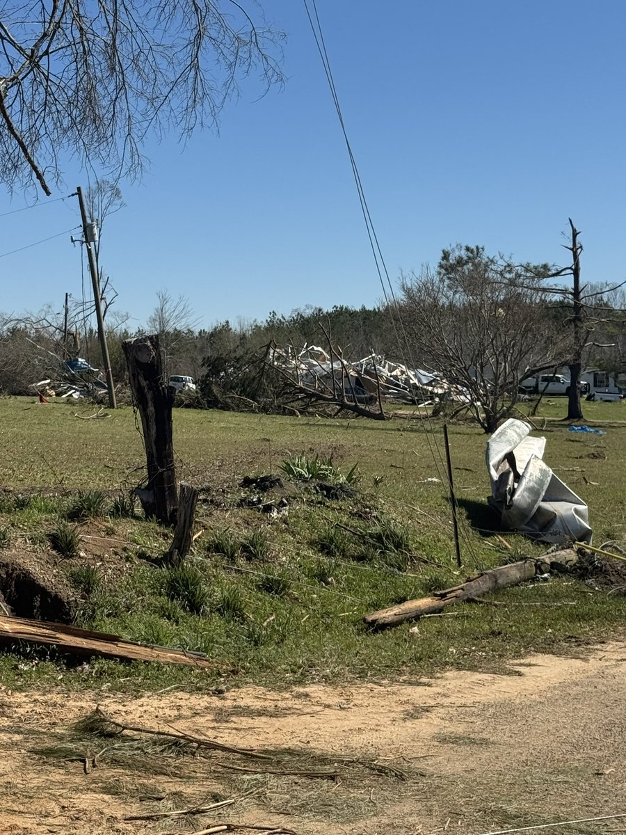 Rep. Daryl Porter Jr (@repdarylporter) on Twitter photo In times of disaster WE band together to do what’s best for the people. Thank you Governor <a href="/tatereeves/">Governor Tate Reeves</a> , Sen. Brumfield Sen. Fillingane, Rep. Pigot, all the elected officials and first responders for your commitment to help and provide much needed help to our communities. In times of disaster WE band together to do what’s best for the people. Thank you Governor <a href="/tatereeves/">Governor Tate Reeves</a> , Sen. Brumfield Sen. Fillingane, Rep. Pigot, all the elected officials and first responders for your commitment to help and provide much needed help to our communities.