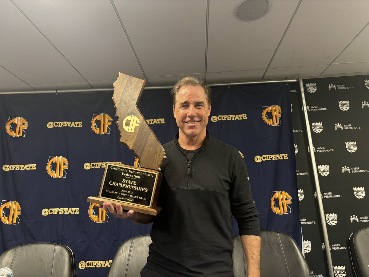 HaroldAbend's tweet photo. CIF State Championship Girls Recaps: @carondelethoops @BbCaruthers @MCAthletics &amp; Woodland Christian make it a solid year for NorCal girls hoops by capturing 4of6 @CIFState state championship titles contested via @Prep2PrepSports https://t.co/c8oQCx9iOi @KellySopak @NorCalPreps https://t.co/lBnMG7VGct