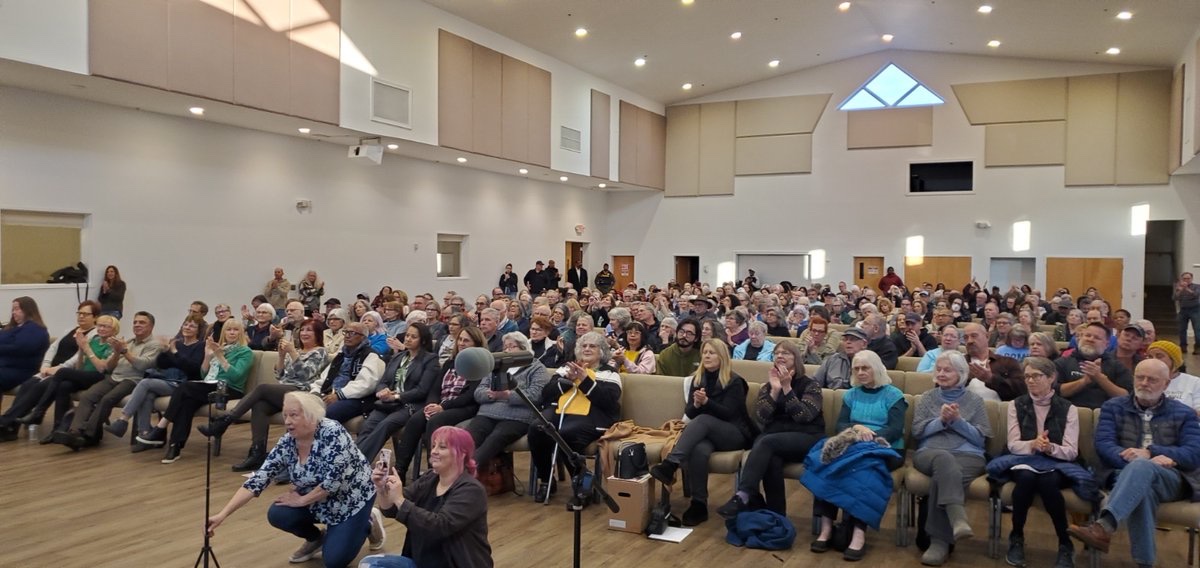 Rep. Bonnie Watson Coleman (@repbonnie) on Twitter photo I’m at a town hall in <a href="/Congressman_JVD/">Congressman Jeff Van Drew</a> ‘s district right now talking to New Jerseyans about Republican cuts to Medicare, Medicaid, and Social Security. Jeff was invited, but didn’t show up.
Tune into the livestream here: fb.watch/yooVUaaC3H/?mi… I’m at a town hall in <a href="/Congressman_JVD/">Congressman Jeff Van Drew</a> ‘s district right now talking to New Jerseyans about Republican cuts to Medicare, Medicaid, and Social Security. Jeff was invited, but didn’t show up.
Tune into the livestream here: fb.watch/yooVUaaC3H/?mi…