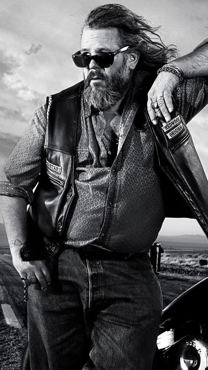 AfterAnarchy's tweet photo. Happy Birthday to the man with the voice of a king and the heart of an outlaw! May your St. Paddy’s Day be golden and your year ahead be even better! 

@markboonejunior 💚🍻💀 🍀 
@SonsofAnarchy 

#sonsofanarchy 
#birthdaylove https://t.co/F9MBlkRtOv