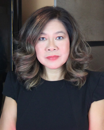 📖✨ Celestina’s House by Clarissa Trinidad Gonzalez explores identity, displacement, and the search for home. A haunting debut inspired by her immigrant journey.
Read more: 📚 bit.ly/4kYT2sC
#CelestinasHouse #FilipinoLit #NewBook