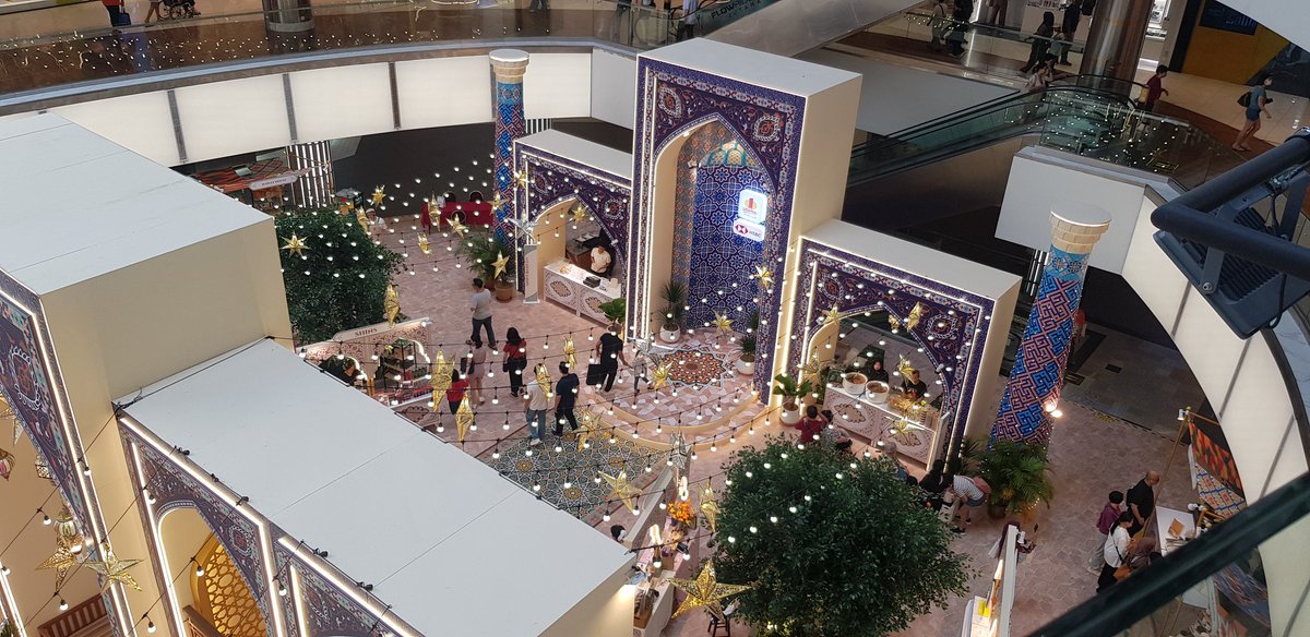 FiredogStu8's tweet photo. #HariRayaAidilfitri decorations at #OneUtama, #Selangor
#HariRaya #Eid https://t.co/nKaw52gqQ4