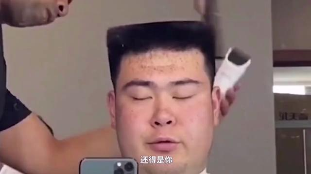 Ci_Evey's tweet photo. 真心服谷歌的AI，我让他帮我给习帝换换发型，结果他把这些发型演员都给换成了习帝的发型，就是不给习换新发型，怎么说都不给你干，没脾气😭 https://t.co/7xKkb4wjli
