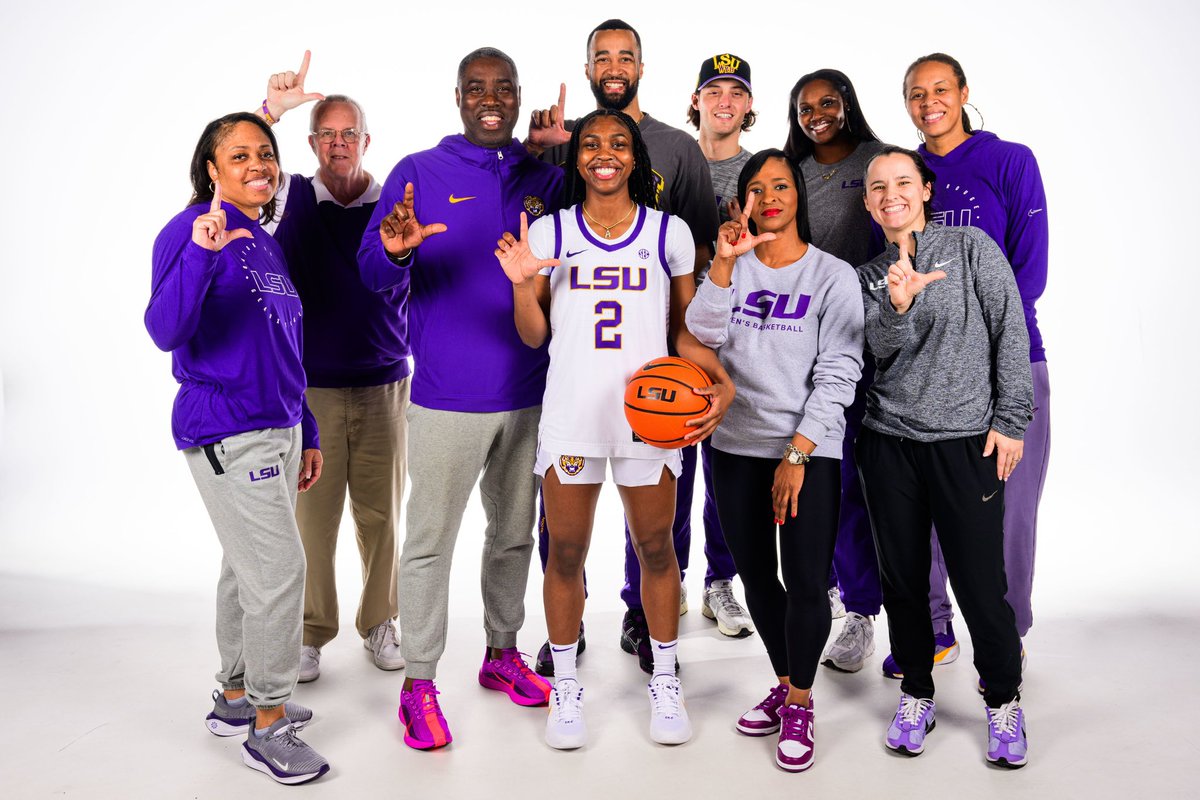 AutumnFleary2's tweet image. Geaux Tigers 🐅💜💛???

#officalvisit #notcommitted