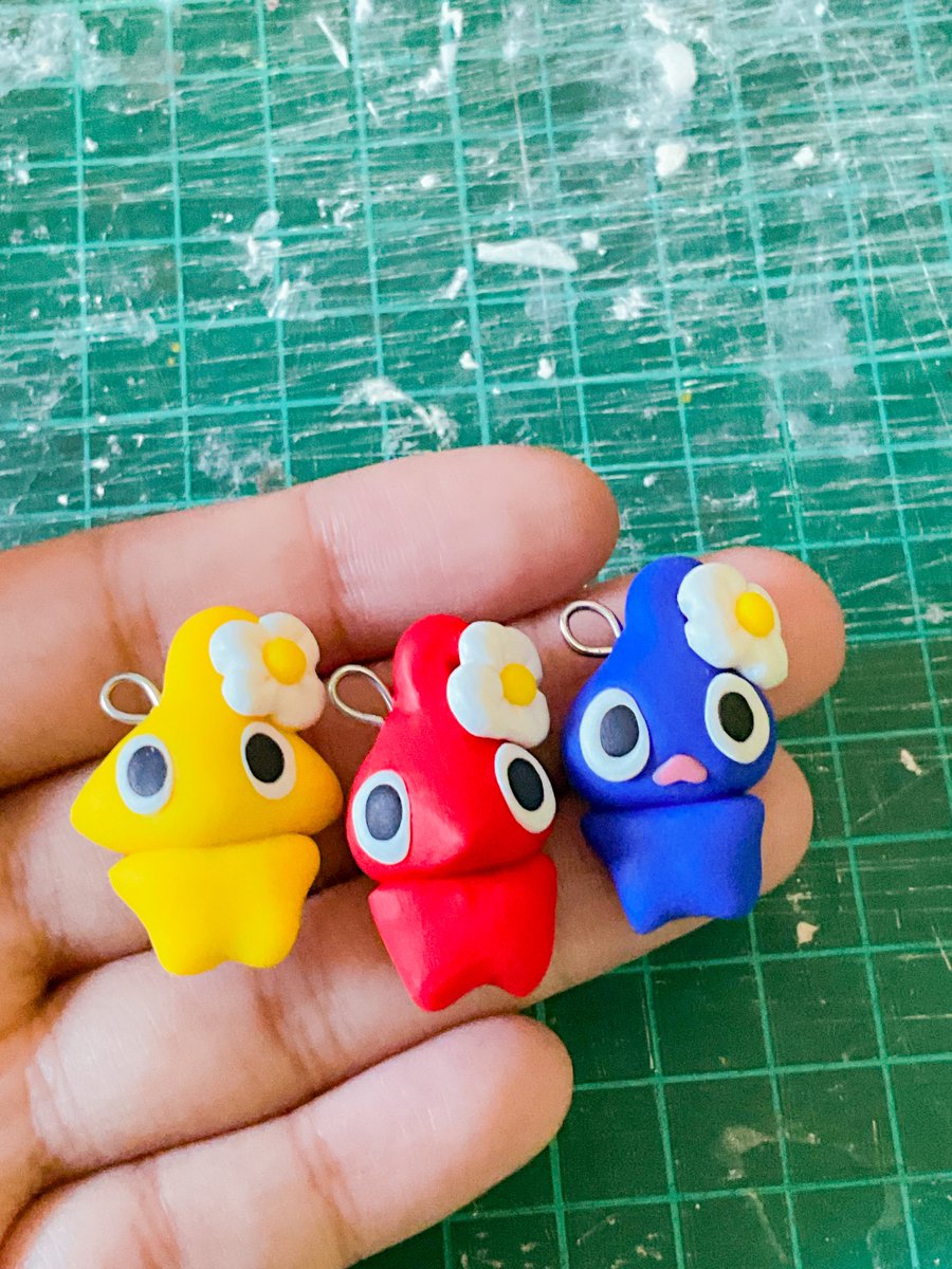 Magikai_Crafts's tweet photo. Litol Pikmin and Korok charms I'm currently working on 🌸

#pikmin #polymerclay #koroks #korok #thelegendofzelda https://t.co/XKXAaXamol