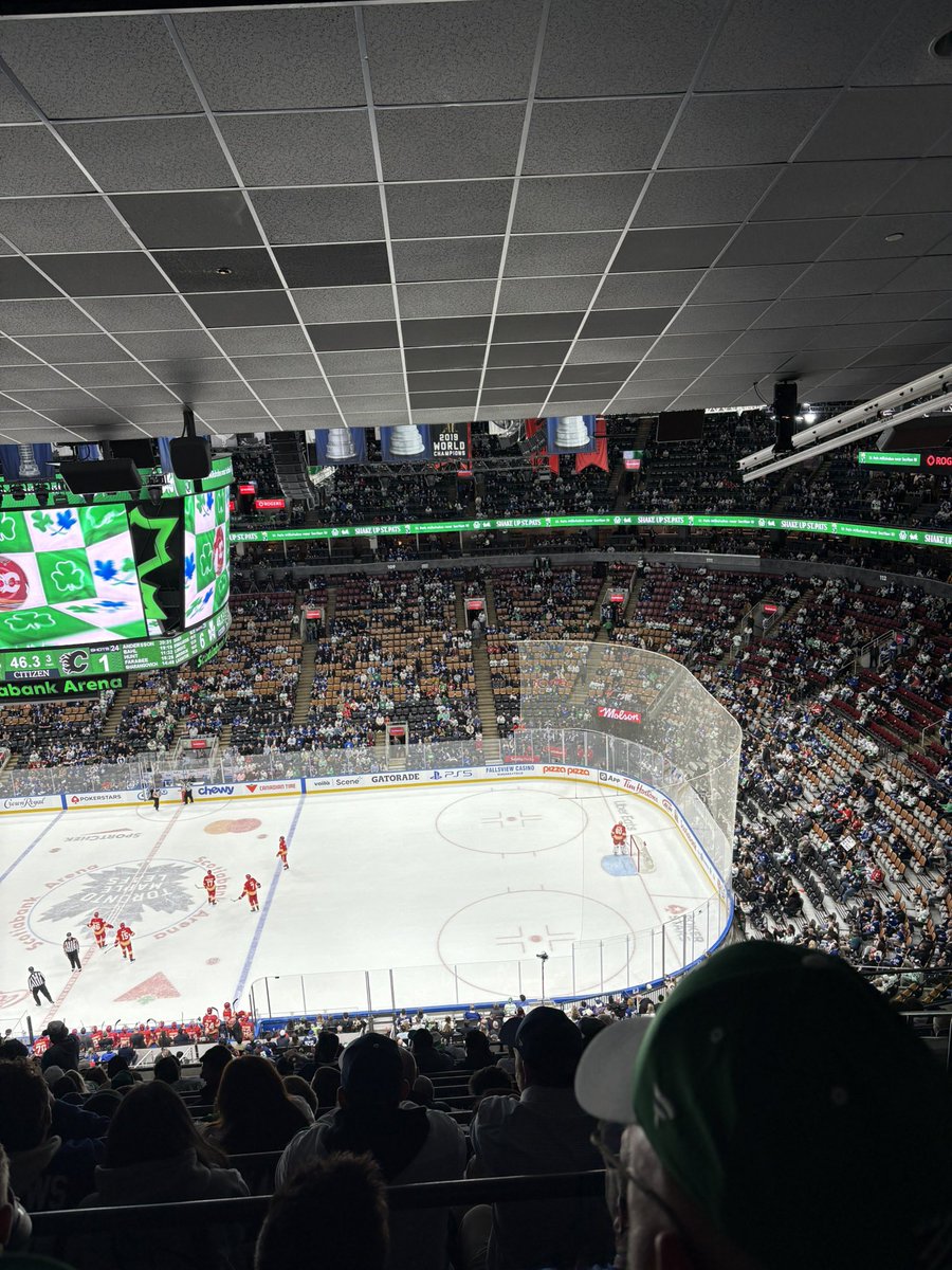 Josh_Pio_11's tweet image. Game 1 of 2 for trip done! I’m shattered night @MapleLeafs #LeafsForever @OurLeafsNation over from England! Whole day travelling was worth it. See you Wednesday @MapleLeafs @OurLeafsNation