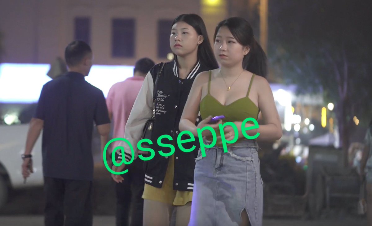 被摧残的老挝花季嫩妹:包夜不到三佰,玩一次几十快。老挝磨丁红灯区是很多中国老头子的最爱,这里价格便宜,小姐的年龄真的很年轻,年轻到你不敢想象。因为受教育程度低,很多女孩子甚至接受伍套内射,健康安全堪忧。
搜索图片水印加入(teIegram)电报群。 https://t.co/lhc0b4207G