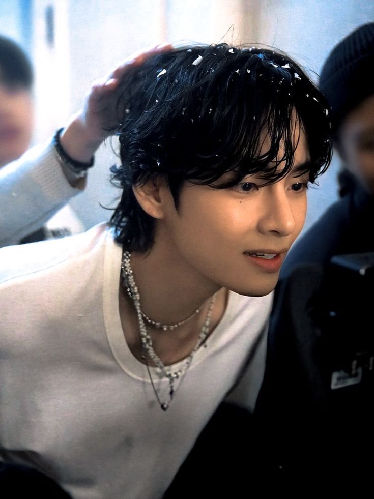 Taehyungimpact's tweet photo. UNREAL https://t.co/YKuoYXbsGg