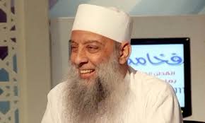 وداعا يا رجل المواقف و العلم .. 
السيرة و المسيرة ..
.....

في رحاب قرية "حوين" المصرية، بزغت شمس عالم جليل، هو حجازي بن محمد بن يوسف بن شريف، الذي حمل اسم "حجازي" تيمّنًا بقدوم والده من أرض الحجاز المباركة.

في دروب العلم، سلك أبو إسحاق الحويني مسالك العلماء، فارتدى عباءة "أبي