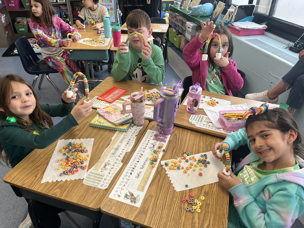 One LUCKY class🍀🌈✨<a href="/School9E/">School 9E</a> <a href="/MissRugolo/">Christina Rugolo</a>