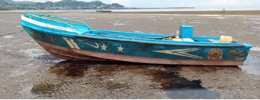 EDITORIAL| Esmeraldas sigue siendo golpeada por la inacción del Estado y gobierno criminal. El derrame de crudo demuestra el ejercicio de poder del mercado sobre la vida, necropolítica, ecocidio en medio de crisis climática, y colonialismo estructural.

👉shorturl.at/HwXsC