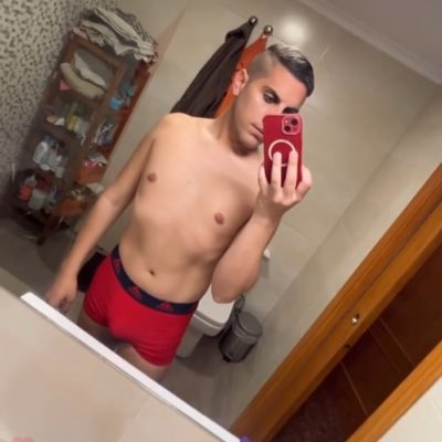 soncrous's tweet photo. #NuevaFotoDePerfil https://t.co/oLgf9T4h9x