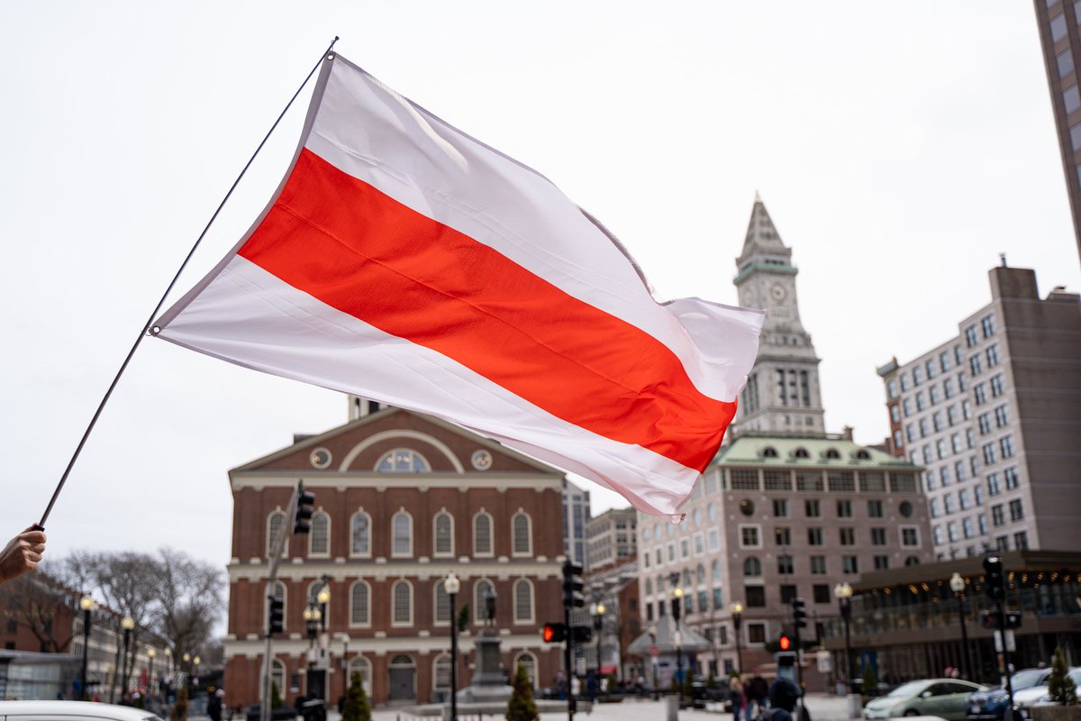 #Boston City Hall will host the raising of the white-red-white flag, the national flag of free and democratic #Belarus, as part of the Belarus Freedom Day celebration. The event will feature a special proclamation from Mayor Wu.
Tue, March 25 12:30PM.
#дзеньволі #standwithbelarus