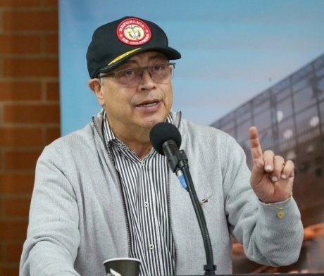 eleccionescolom's tweet photo. #ATENCION

Usted aprueba o desaprueba la gestión del presidente Gustavo Petro @petrogustavo?

🔁 Aprueba 
❤️ Desaprueba https://t.co/U31w3ZKNjY