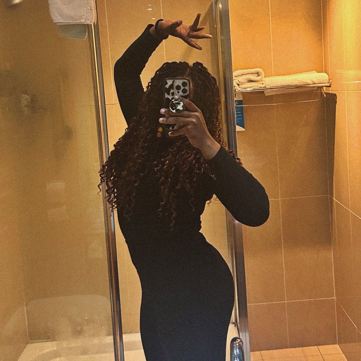 Ina_nsa's tweet photo. Do I look sexy in all black??? 💗
-
#femboy #gaysex #femboi #ebony #ebonysex #gayfemboy #sex #Femboyporn #gayporn #Femboysex https://t.co/tZtdYjZLli