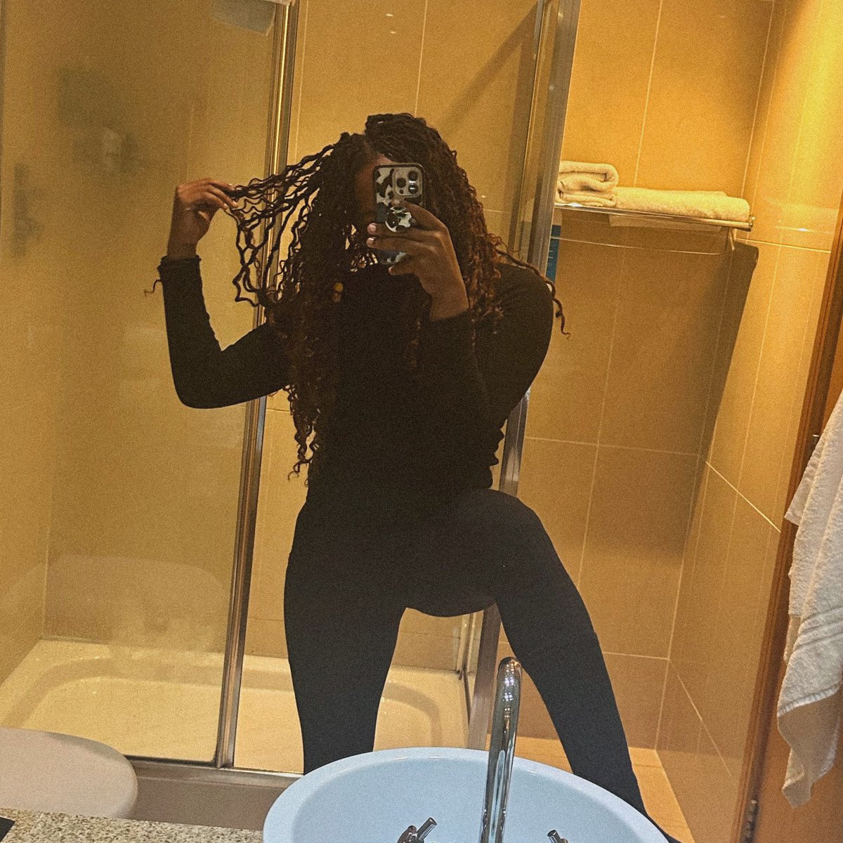 Ina_nsa's tweet photo. Do I look sexy in all black??? 💗
-
#femboy #gaysex #femboi #ebony #ebonysex #gayfemboy #sex #Femboyporn #gayporn #Femboysex https://t.co/tZtdYjZLli