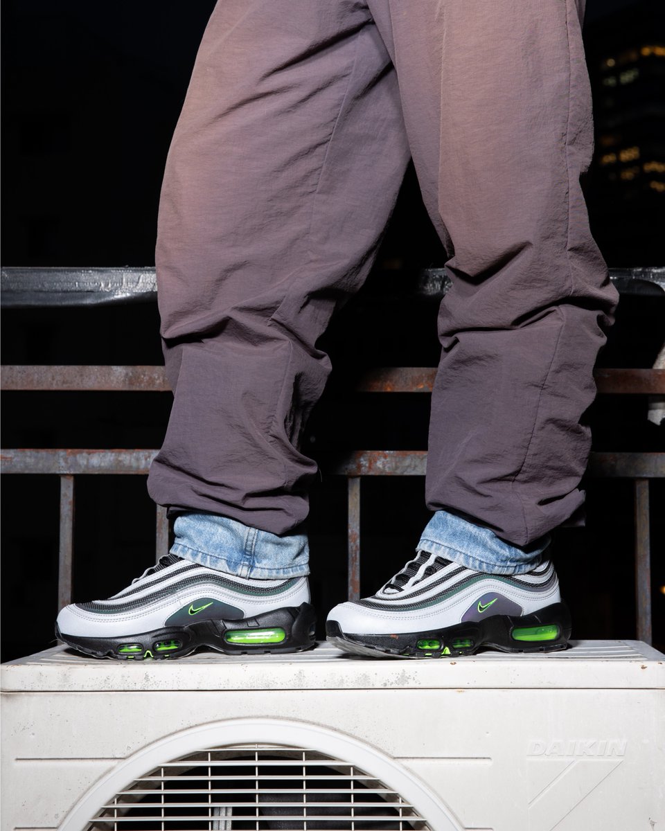 Flight Club tweet media