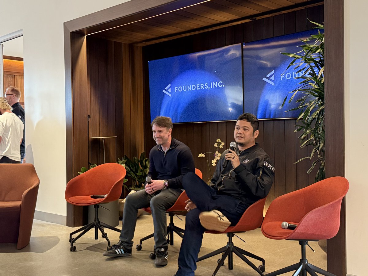 Jason ๐ฟ (@jasontwlee) on Twitter photo Great fireside chat with <a href="/gabrielleydon/">Gabriel Leydon</a> hosted by <a href="/gabusch/">Gabby Dizon | YGG ๐ก๏ธโ๏ธ</a>. It was honestly an inspiring speech and spoke to a lot of issues that now seem especially relevant to the state of crypto today
My personal takeaways:
1) as a fellow dev, 100% agree with everything. token incentives / Great fireside chat with <a href="/gabrielleydon/">Gabriel Leydon</a> hosted by <a href="/gabusch/">Gabby Dizon | YGG ๐ก๏ธโ๏ธ</a>. It was honestly an inspiring speech and spoke to a lot of issues that now seem especially relevant to the state of crypto today
My personal takeaways:
1) as a fellow dev, 100% agree with everything. token incentives /